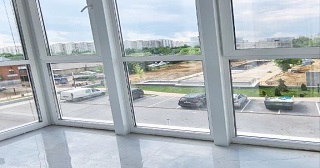 Панорамное остекление балкона Новый Уренгой цена от 11 тыс. руб. м/п.